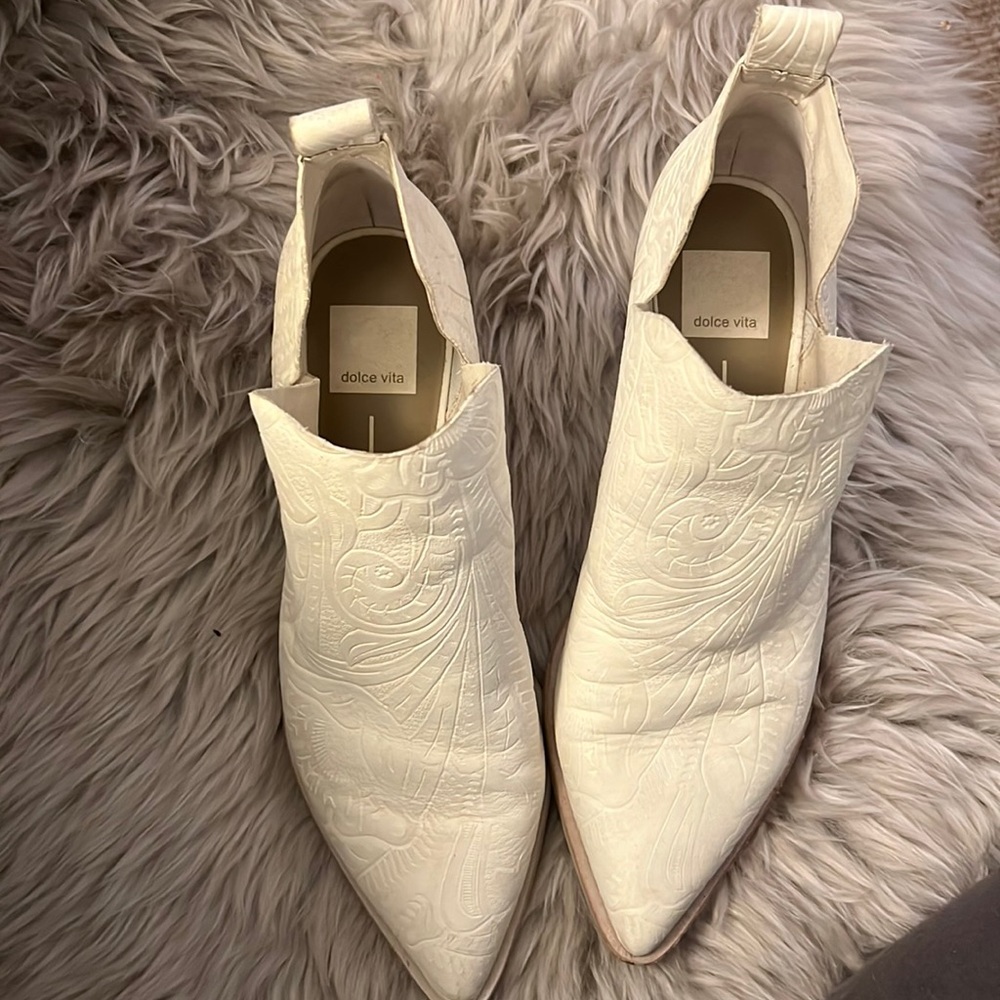 Dolce vita White booties